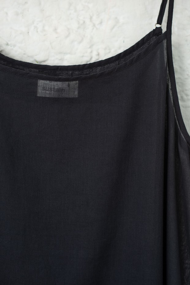 Rozana Cotton Slip (Black)