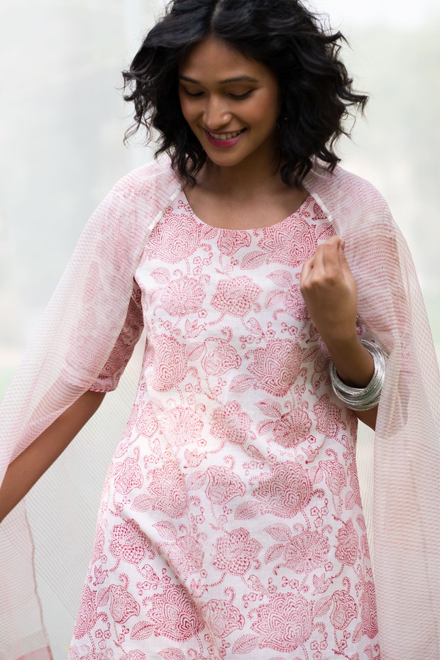 Masakali Rozana Myra Mangalgiri Kurta