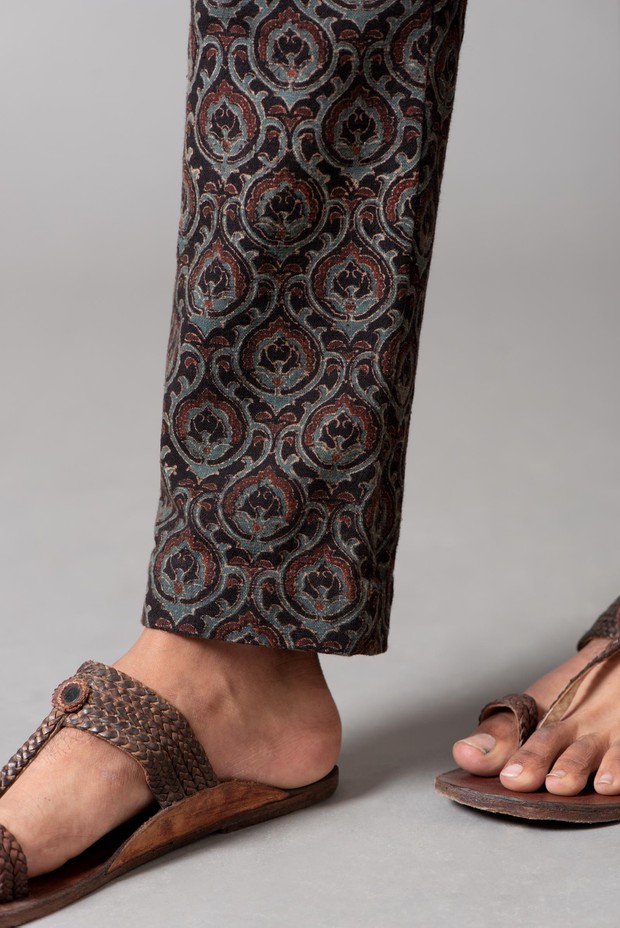 Marrakech Adhoi Malkha Pant (Siyahi Madder)