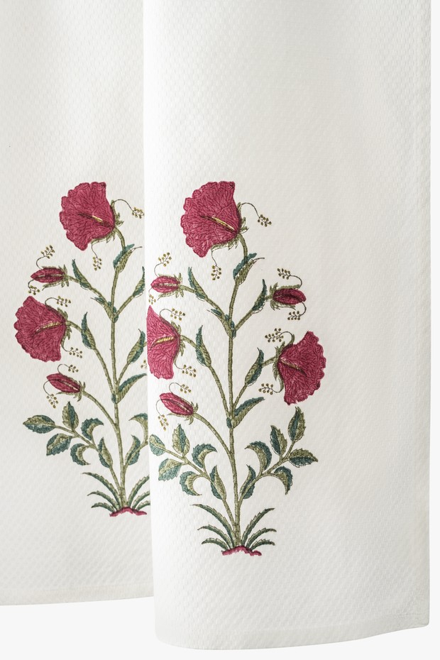 Hibiscus Rosa Bath Towel