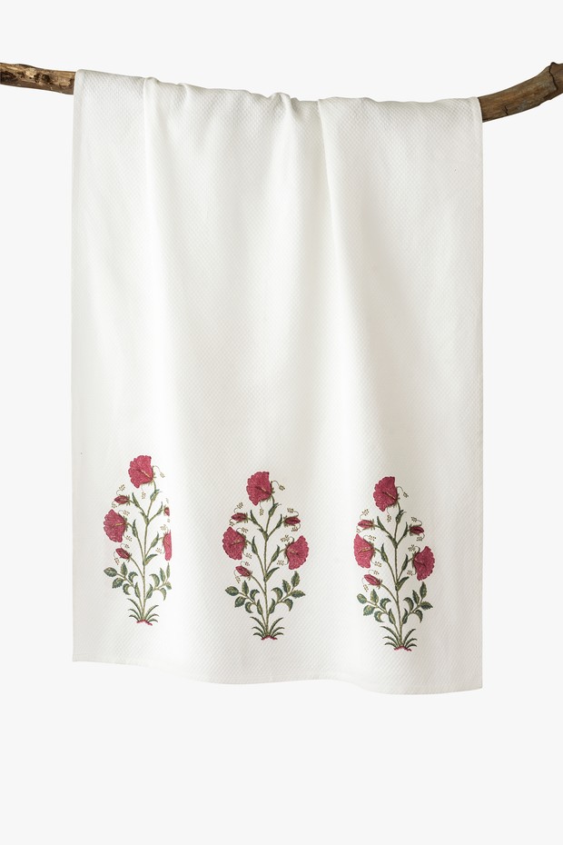 Hibiscus Rosa Bath Towel