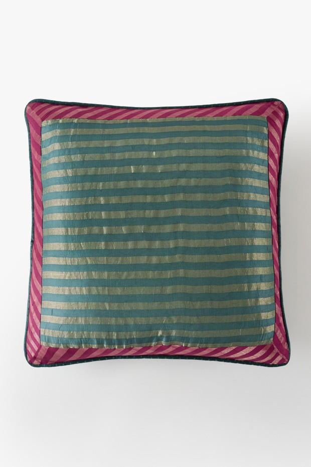 Charbagh Stripe Textured Cushion
