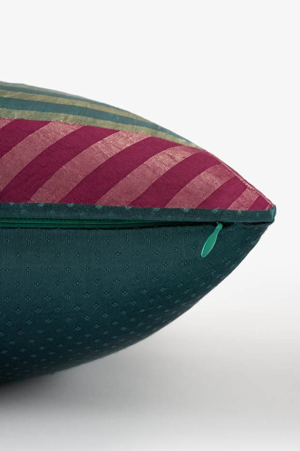 Charbagh Stripe Textured Cushion