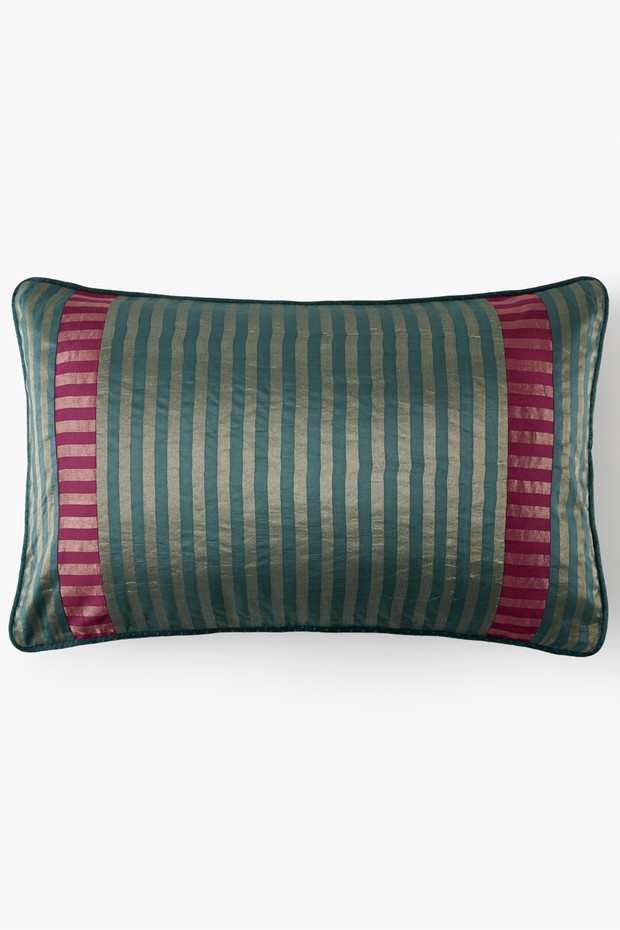 Charbagh Stripe Textured Cushion