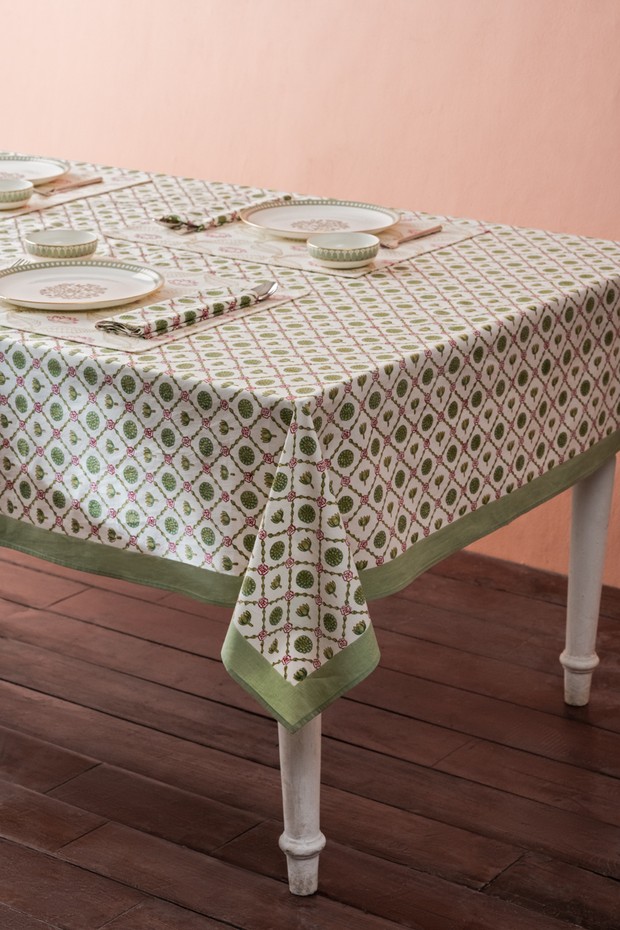 Anjali Cambric Table Cloth