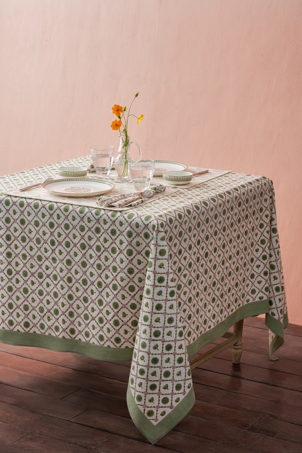 Anjali Cambric Table Cloth