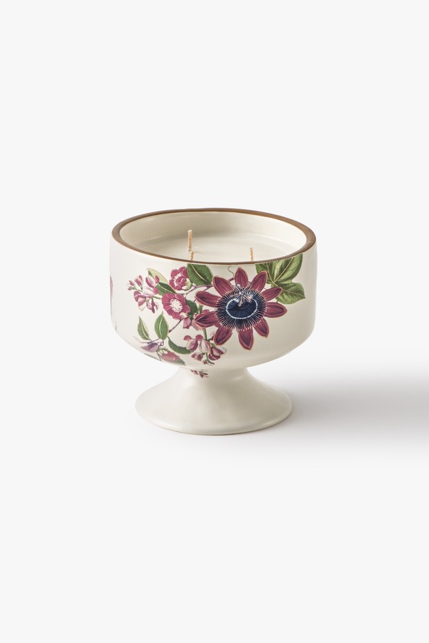 Botanica Pedestal Candle- Cassis