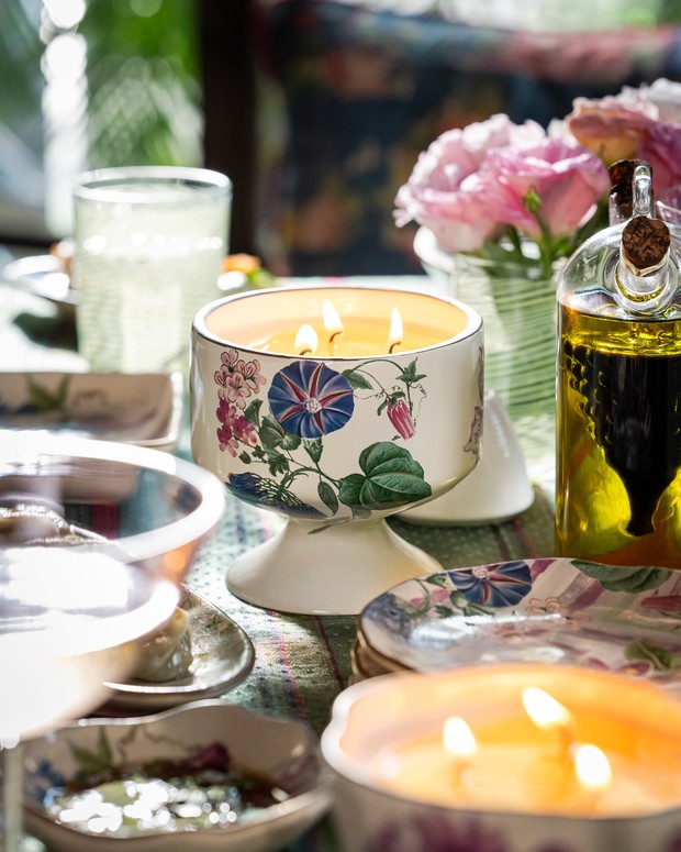 Botanica Pedestal Candle- Cassis