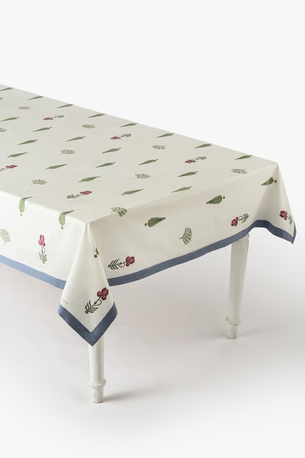 Iris Garden Cotton Table Cloth